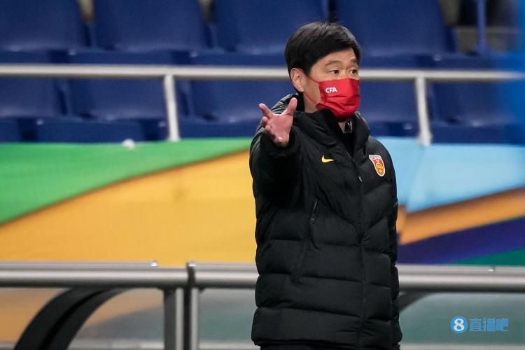 杰西卡·阿尔芭 米兰看秀:刘雯秀长腿撩发气场强、曾之乔秀香肩 2016-09-23 米兰，当地时间09月22日，2017春夏米兰时装周，Moschino 明星观秀，刘雯、曾之乔亮相。