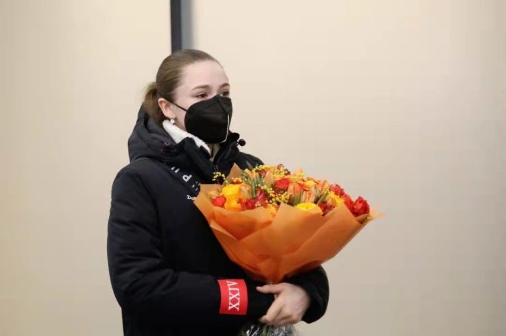 女演员苏菲·玛索身穿黑色连身裤尽显干练，现场强 威尼斯影节：评委见面会主席贝宁携成员齐亮相 2017-08-30 当地时间2017年8月30日，意大利威尼斯，第74届威尼斯电影节（the 74th Venice International Film Festival）即将开幕，评委会举行新闻发布会。